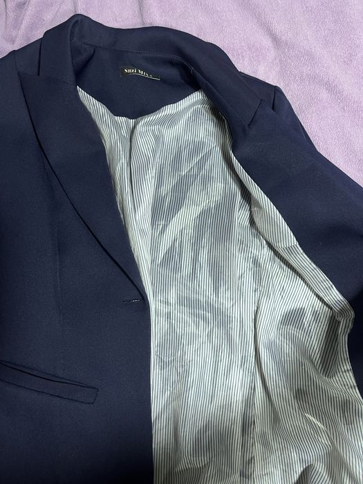 Продаю Школьные женские пиджаки