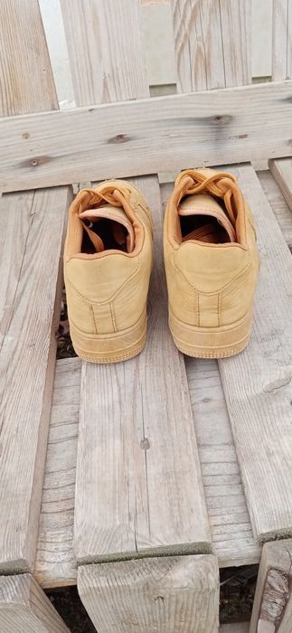 Vând adidași în stare bună