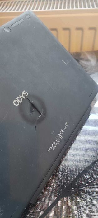 Таблет Odys Evolution 12 2в1 с клавиатура, ЗА ЧАСТИ!