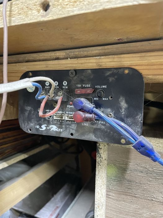 Продам акустику в хорошем состоянии