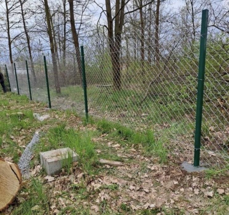 Vand si fac garduri din plasa bordurată