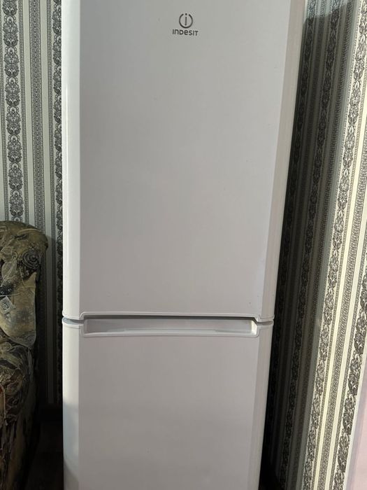 Продается холодилник