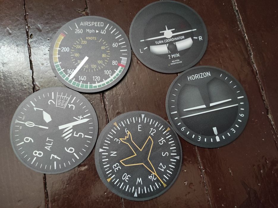 Чаша Бон Джоуви и 6 подложки за чаши с авиационни мотиви