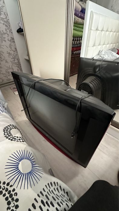 Телевизор LG Сатылады!