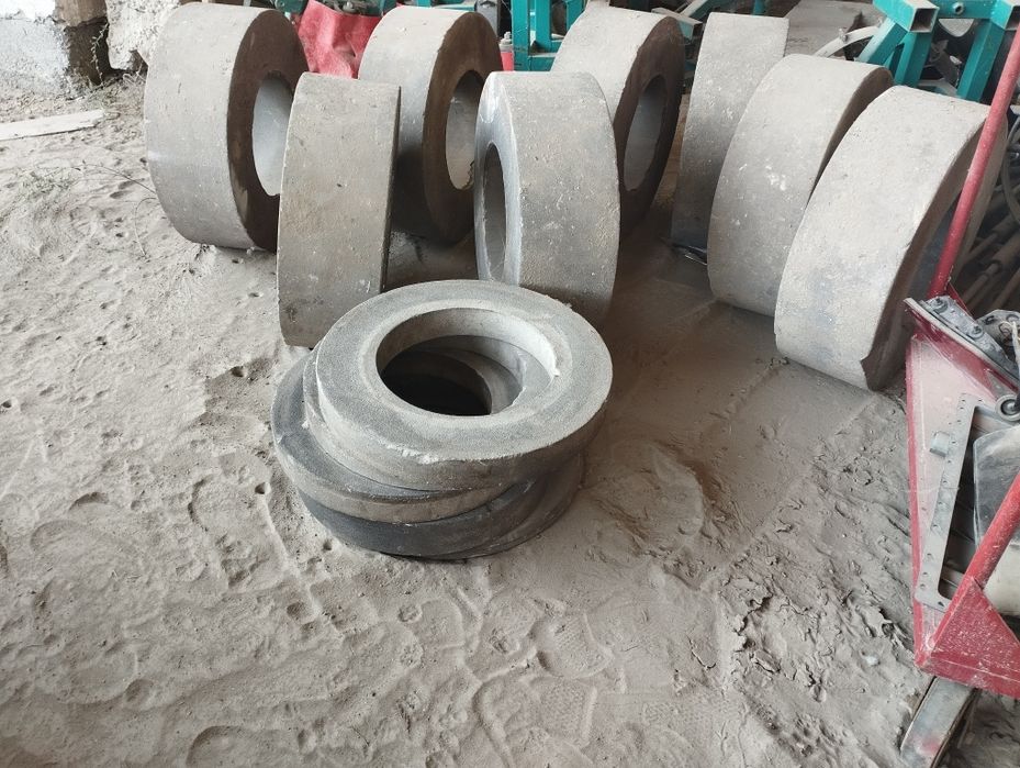 Токирний чарх тошлар сотилади