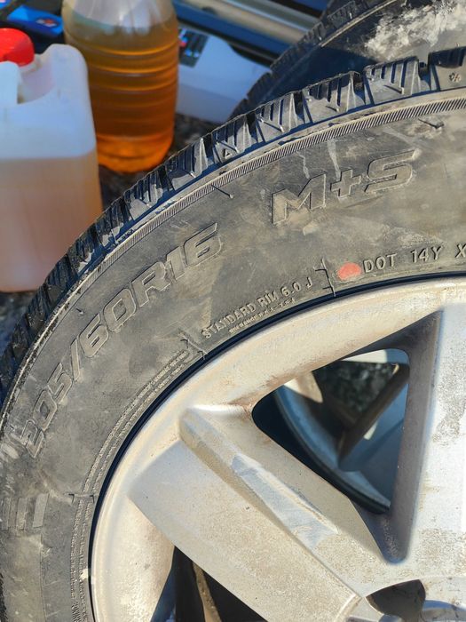 Зимни гуми със джанти 205/60/16