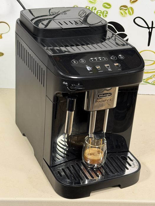 Кафемашина кафе автомат delonghi magnifica evo с гаранция
