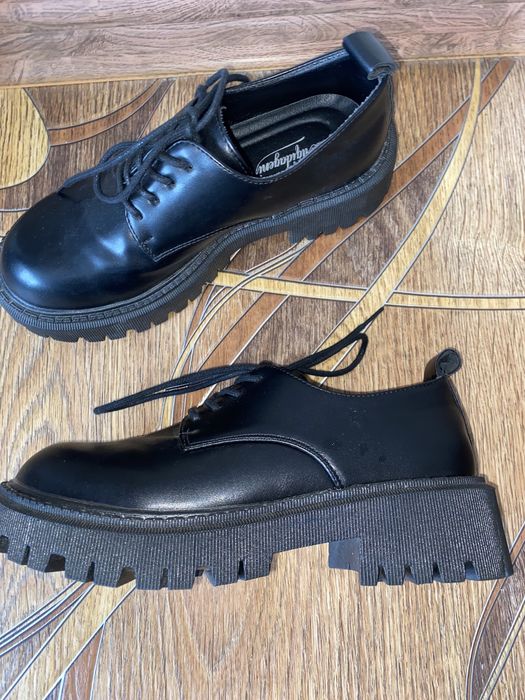 Продам классическую обувь