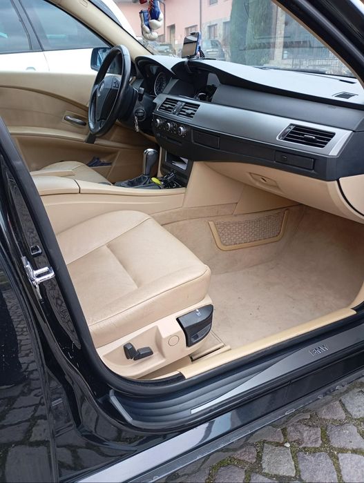 Продавам BMW E60 525 xi