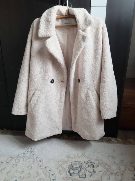 Продается шубка легкая