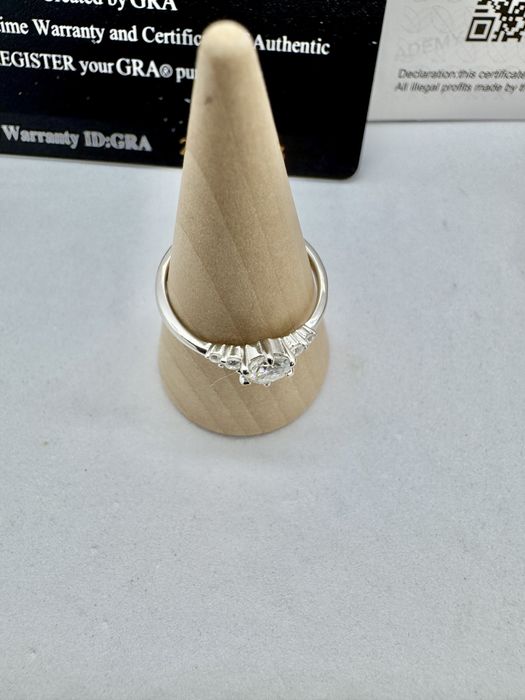 Сребърен пръстен с мойсанит (Диамант) 0.6 карата