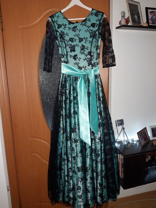 ВЕЧЕРНИЕ платья 46размер