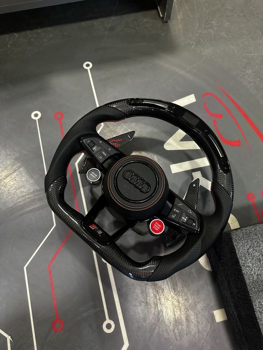 Volan Audi Carbon LED R8 - A6 - A7 -A8 - TT ETC