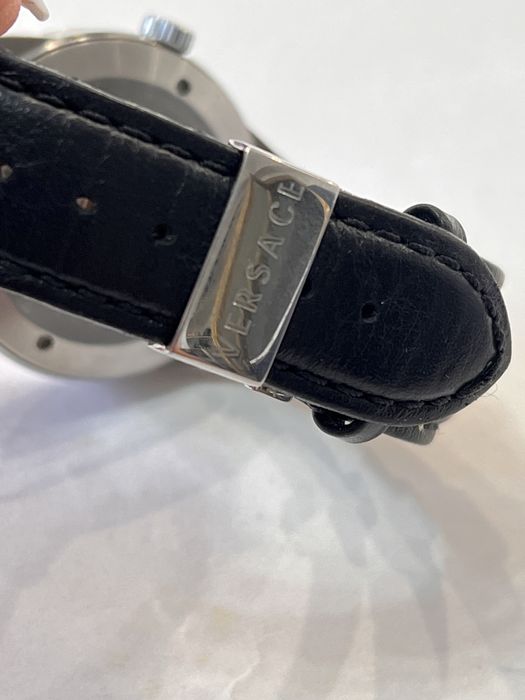 Продам Часы VERSACE