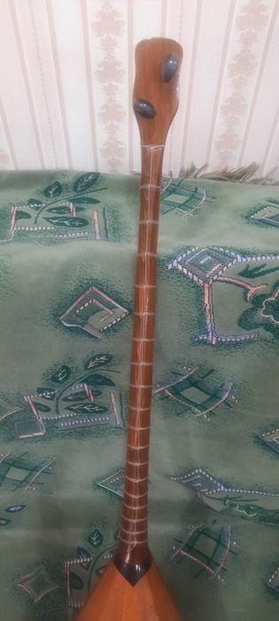 Домбыра сатылады. Раритет