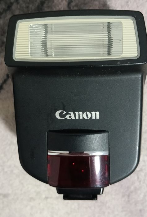 Фотовспышка Canon 220 EX.
