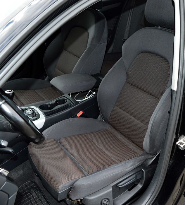 Audi A4 Allroad Quattro, 2.0 TDI 190 CP, Faruri LED + Bi-Xenon/ Senzori parcare