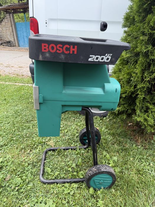 Валцова самопридърпваща дробилка Bosch 2000axt