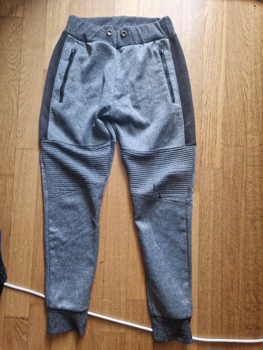 Pantaloni slim pe picior
removable braces
stretch inserts
width
