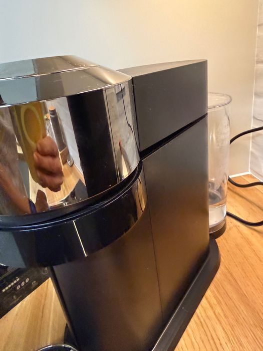 Nespresso кафемашина POP