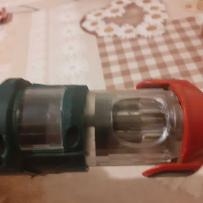 Bormasina autofiletanta cu acumulator