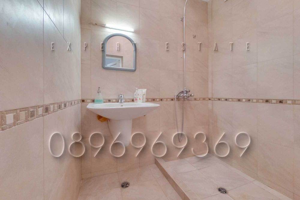 Продава се Четиристаен апартамент в Варна, Централна поща - 110 кв.м за 1910 €/кв.м - Снимка #10