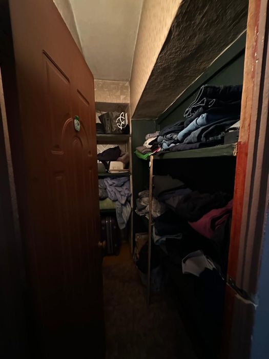 Продам двух комнатную квартиру