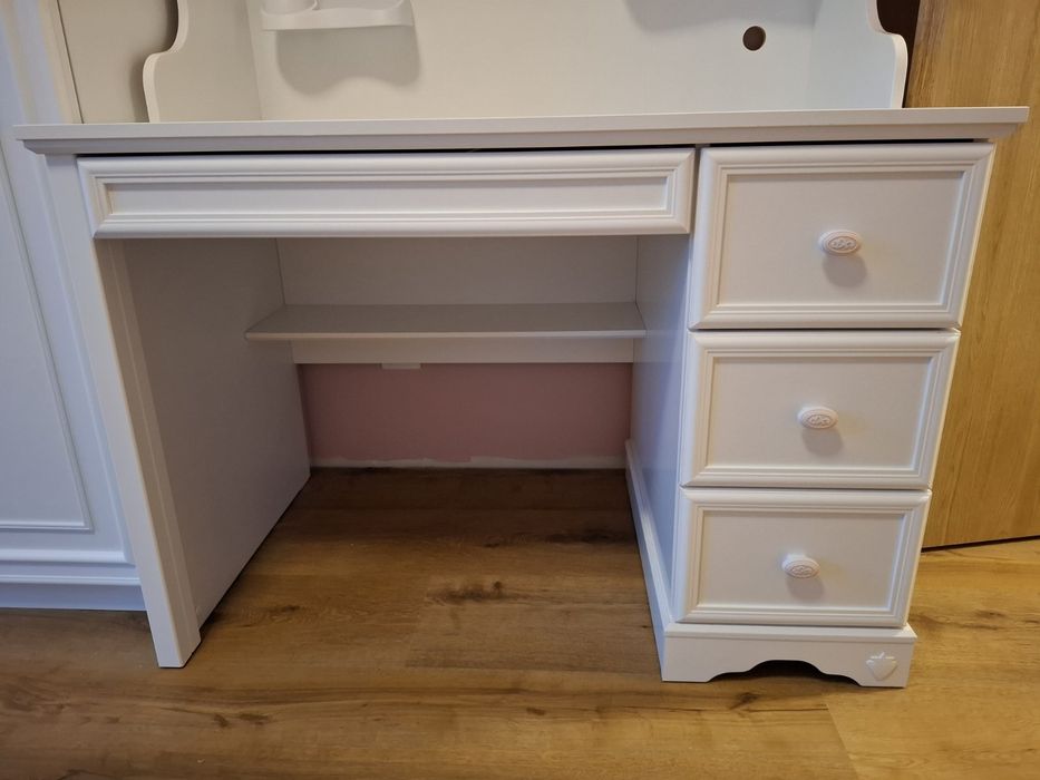 Ученическо бюро Rustic White с надстройка