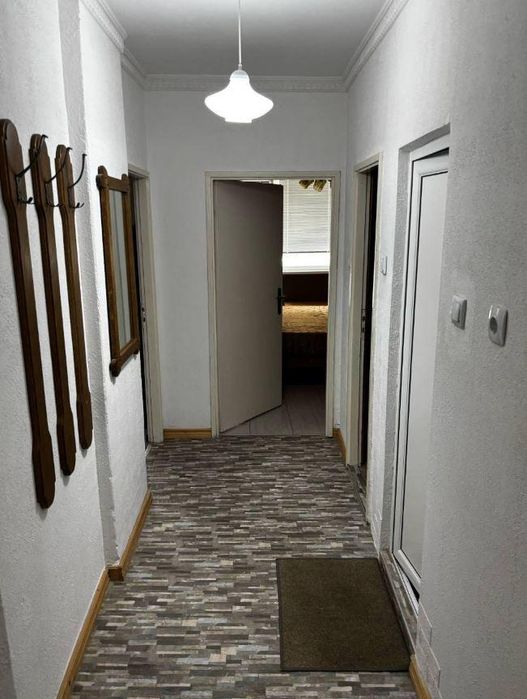 Дава се под наем Двустаен апартамент в Варна, Център - 56 кв.м за 428.91 € - Снимка #3