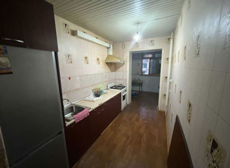 Срочно продаётся 3/3/4 квартира феруза 77 серия 84000