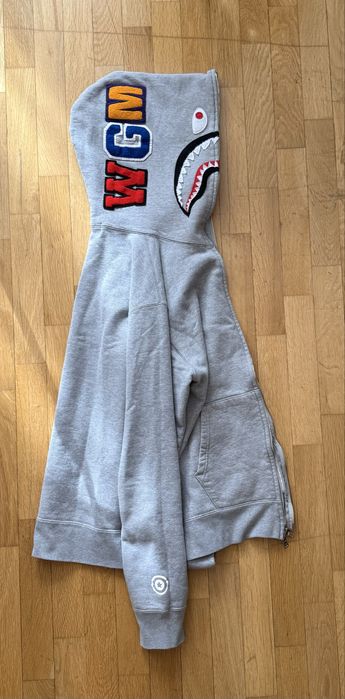 Bape (A bathing ape zipup hoodie)