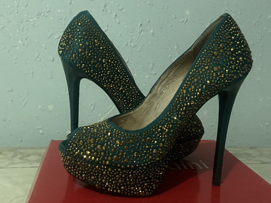 Золушка Туфилки обув