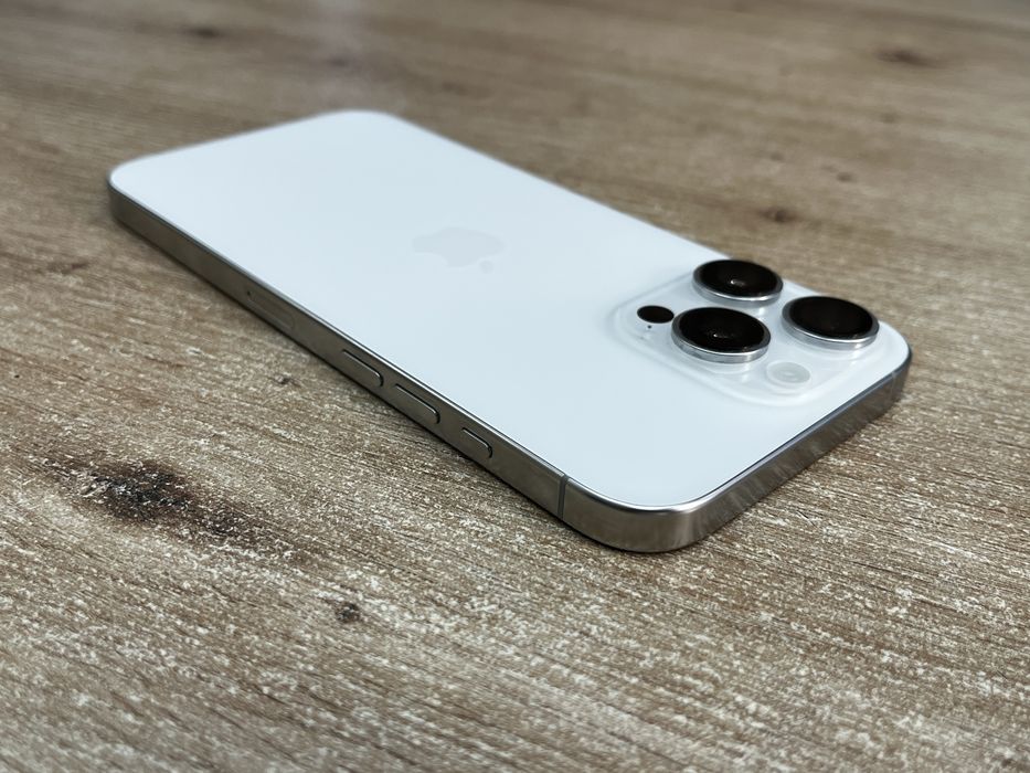 iPhone 16 Pro Max 256GB 100% Бат 11 Цикъла Гаранция