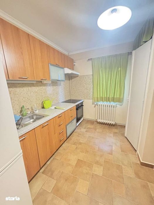 Închiriez apartament cu trei camere complex — fotografia 1