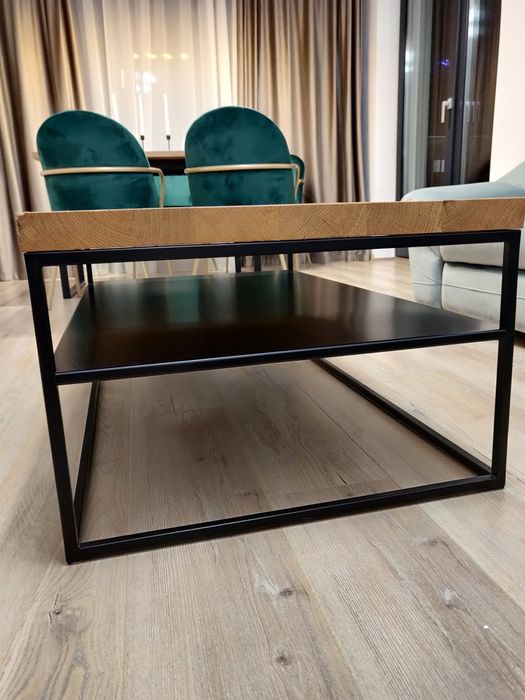 Masă din Stejar masiv cu structura de fier