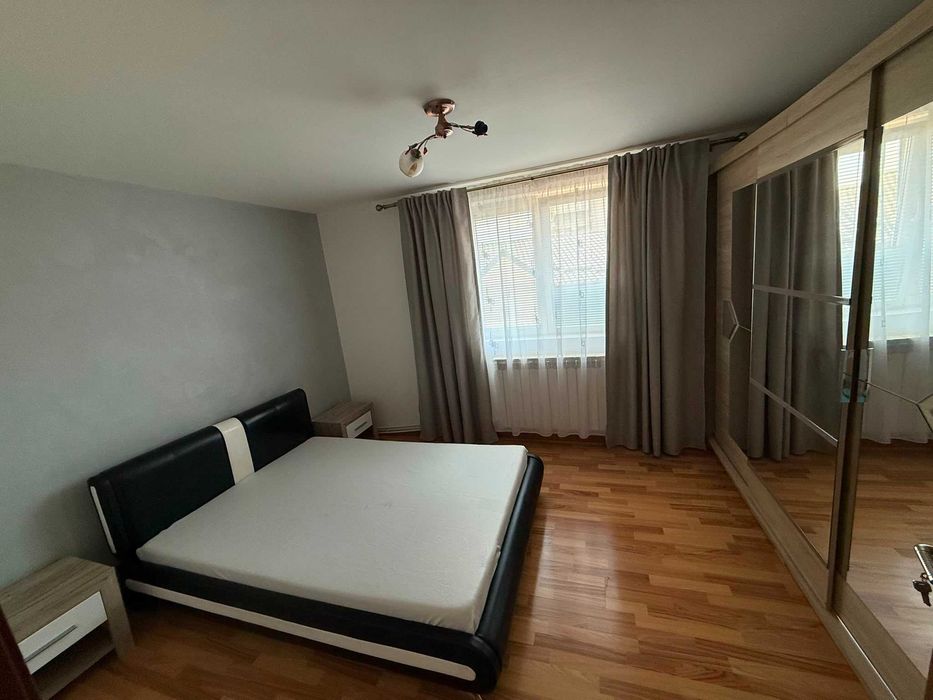 Închiriez apartament