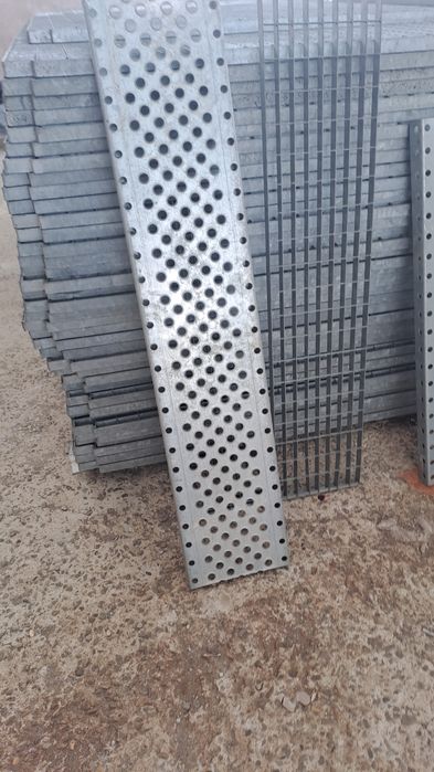 Trepte metalice zincate 90x24