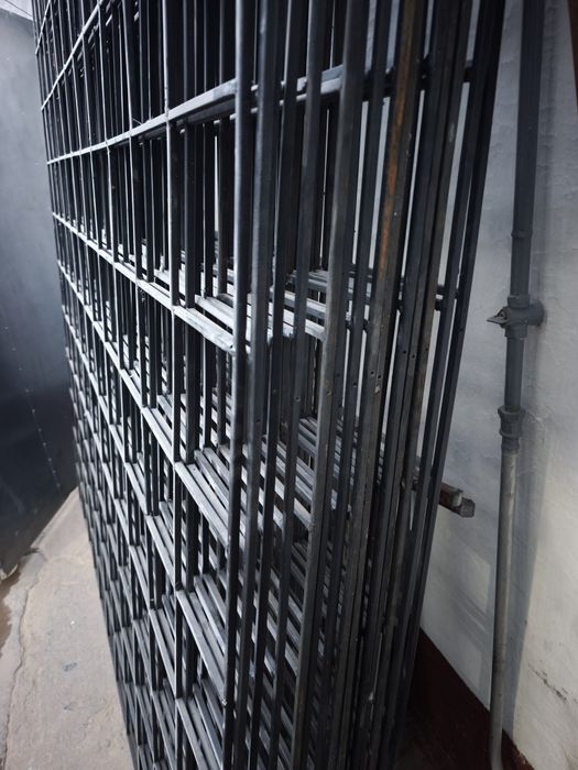 Решетка сотилади