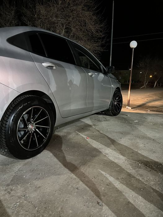 Avtomobil diska baloni sotiladi