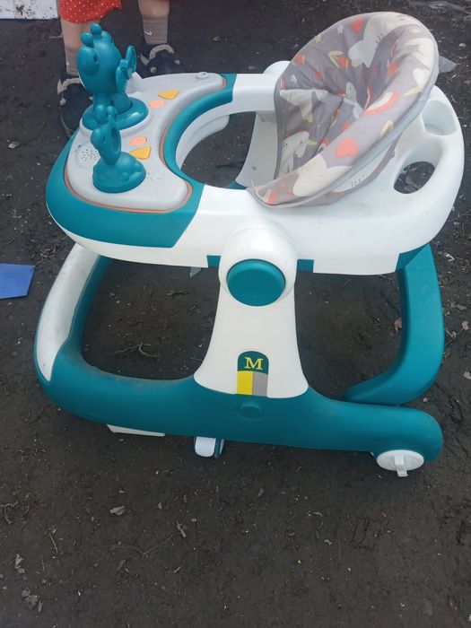 Ходунок для малыша