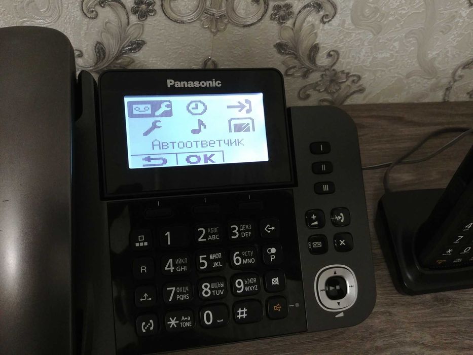 Телефон Panasonic KX-TGF320