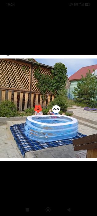 Продам детский бассейн