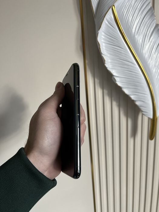 Продам IPhone 11 pro