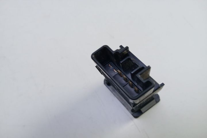 Buton  DSC   15A469 Mazda 6 GG