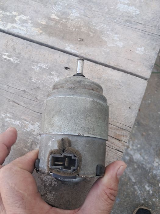 Продам моторчик печки приора