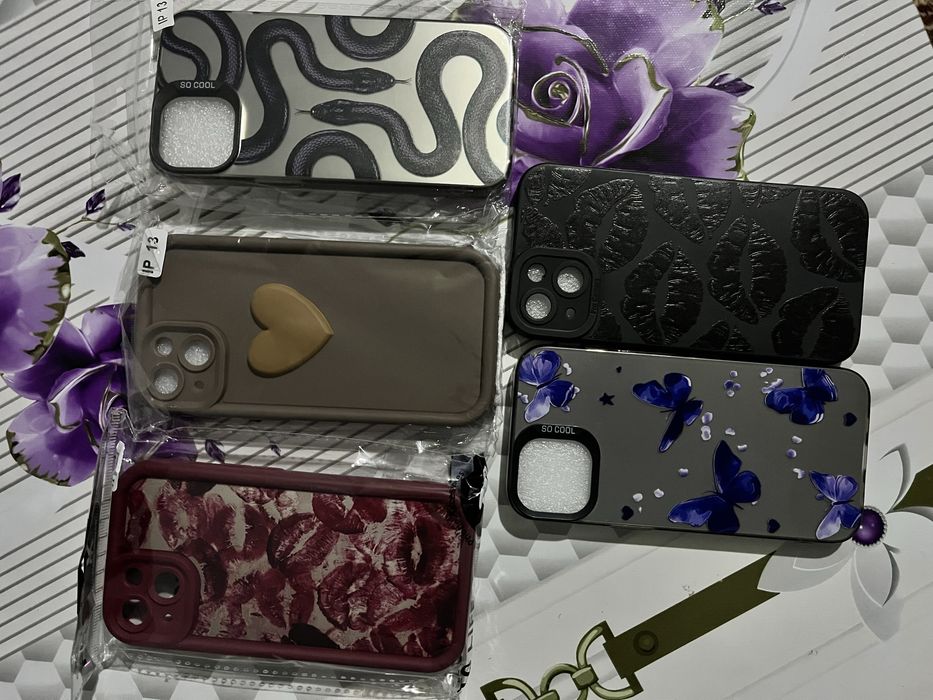 Чехлы на Iphone 13 …….