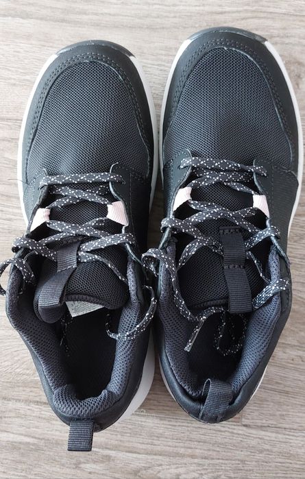 Încălțăminte drumeție în natură NH150 Negru Damă, marime 35

Culoare :