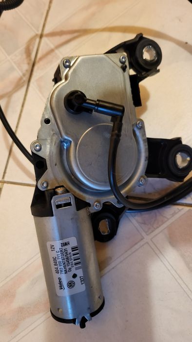 Vând motoraș ștergător spate sharan