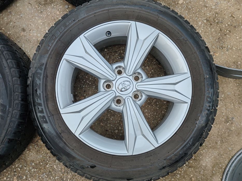 Тойота 17 цола, Toyota CHR