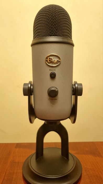 Microfon Blue Yeti Nou + stand + cablu USB